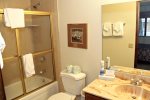 Mammoth Lakes Vacation Rental Snowflower 15 - Master Bathroom